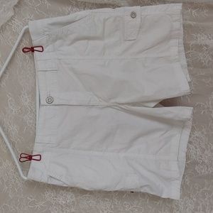 Style & Co white cargo style shorts EUC stretchy waist size 12